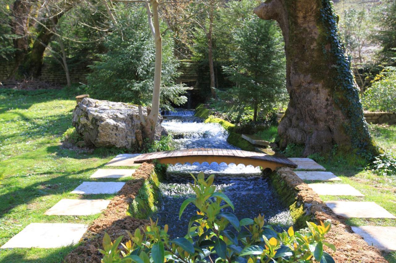 Gryka E Kelcyres Hotel